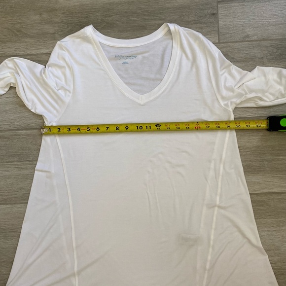 Soft Surroundings Tagore Long Sleeve V-Neck Tunic Top Size Medium - Picture 6 of 10